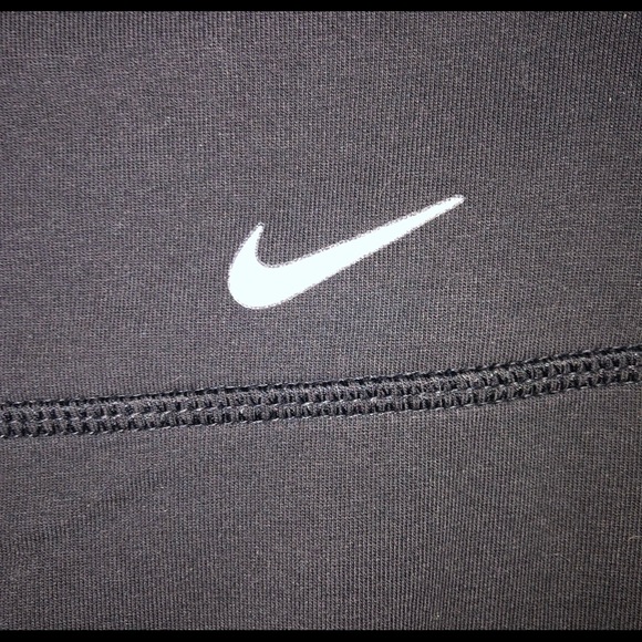 Nike Capri Yoga Leggings Dri-Fit Black - Picture 2 of 5